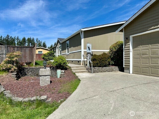 Property Photo: 7725 203rd Street Ct E 27 WA 98387