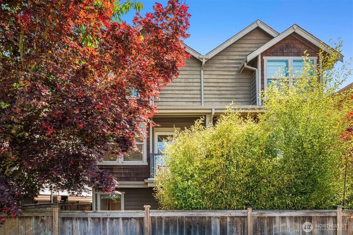 9033  18th Avenue SW A  Seattle WA 98106 photo