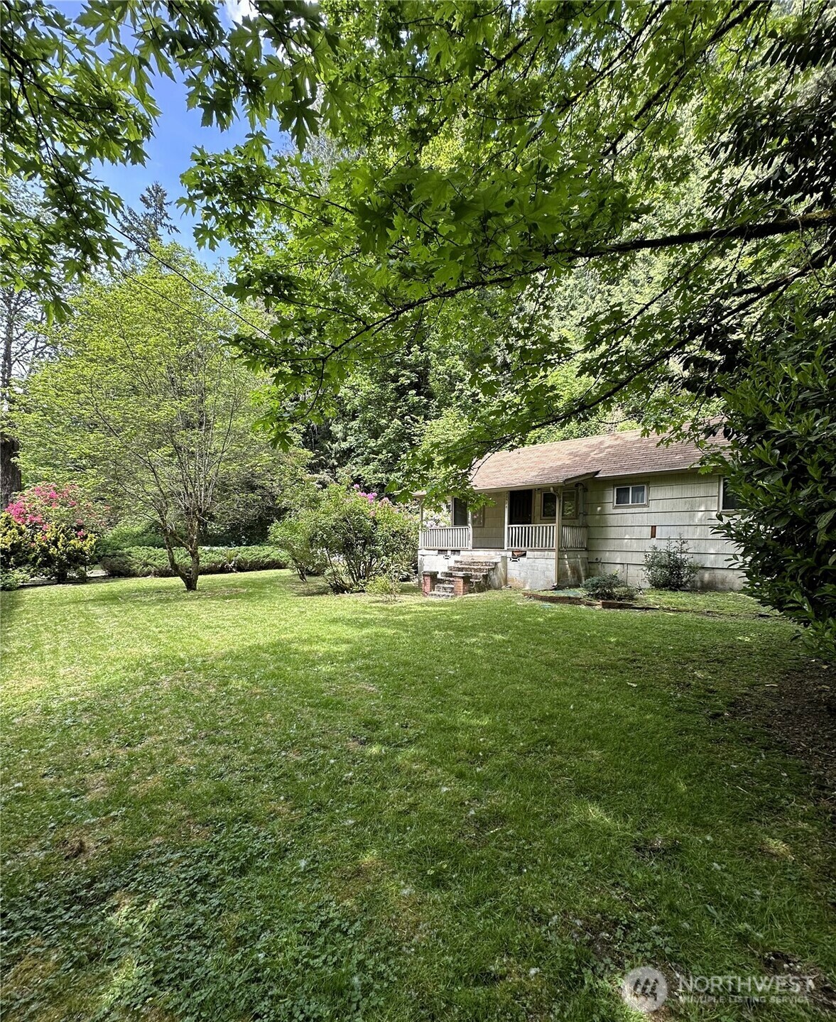 Property Photo: 22504 Dorre Don Way SE WA 98038
