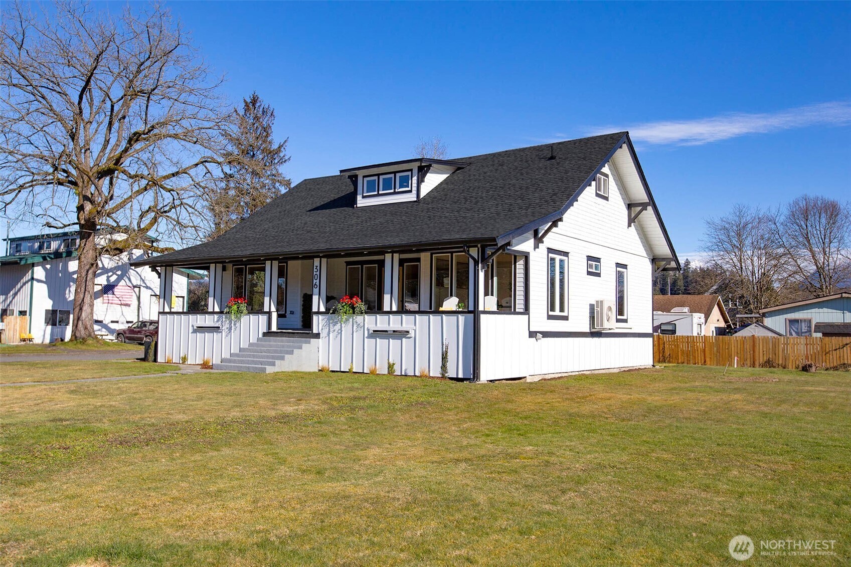 Property Photo:  306  3rd Street  WA 98294 