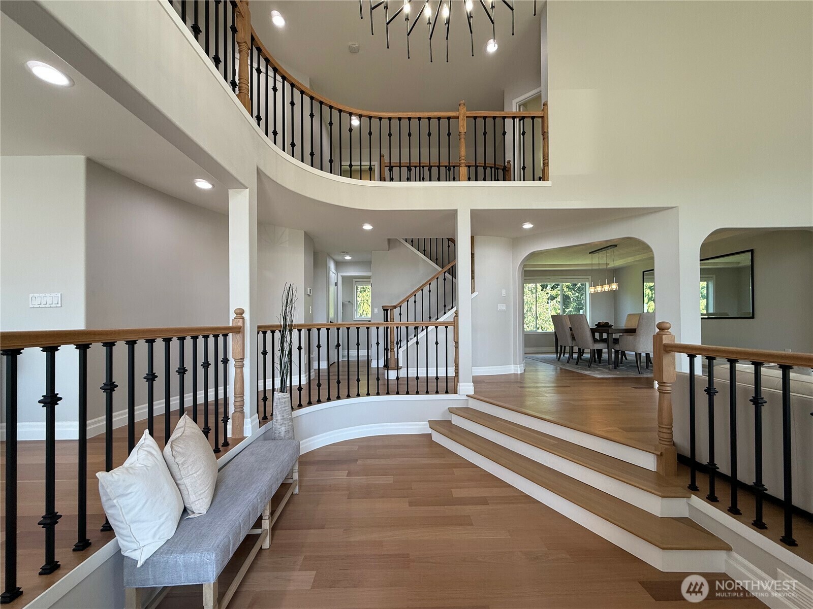 Property Photo: 1621 Edgemoor Lane WA 98203