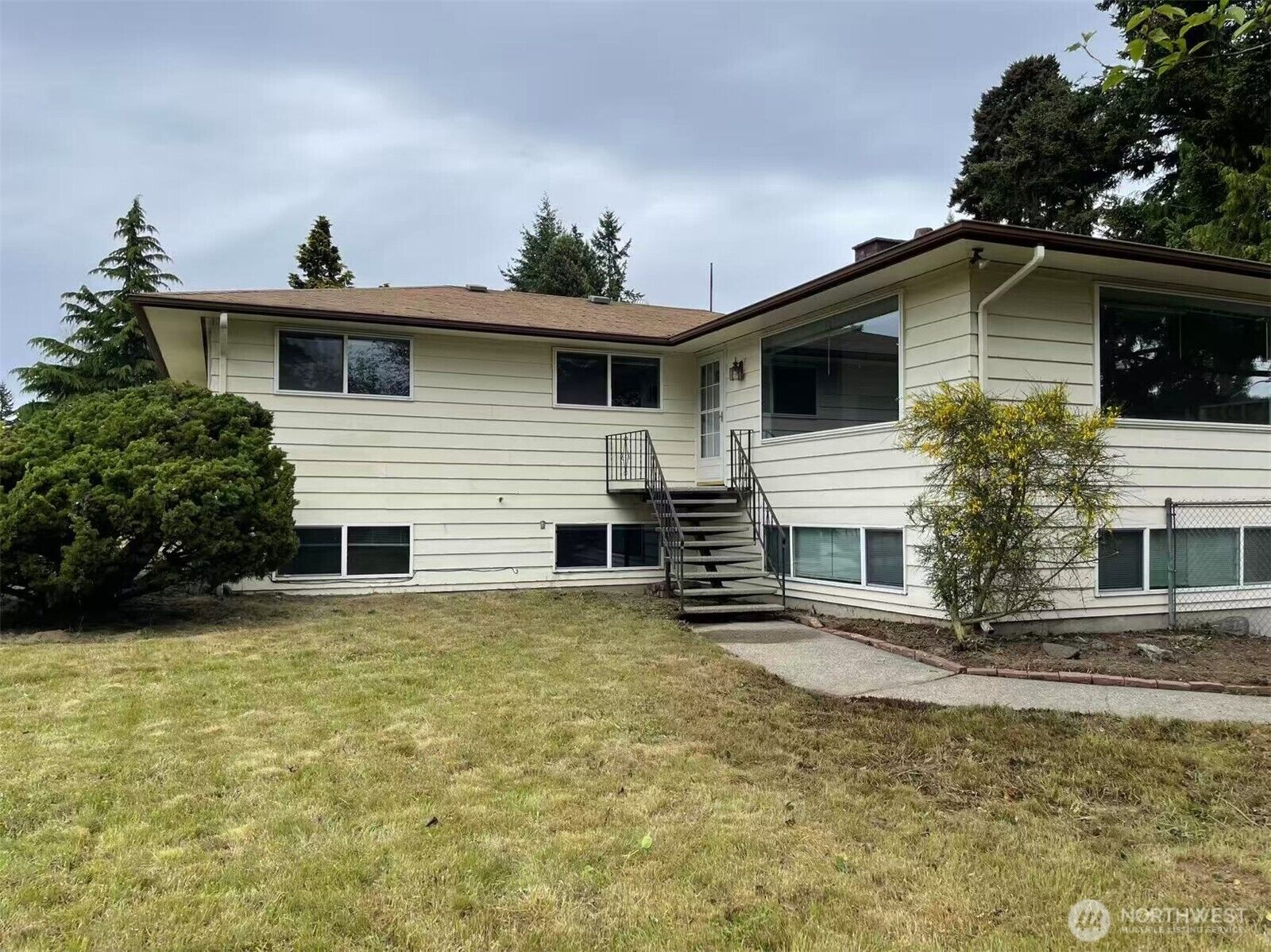 Property Photo: 4206 S 148th Street WA 98168
