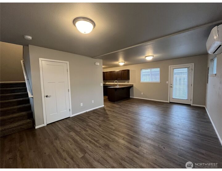 Property Photo:  2330  Verona Street  WA 98226 