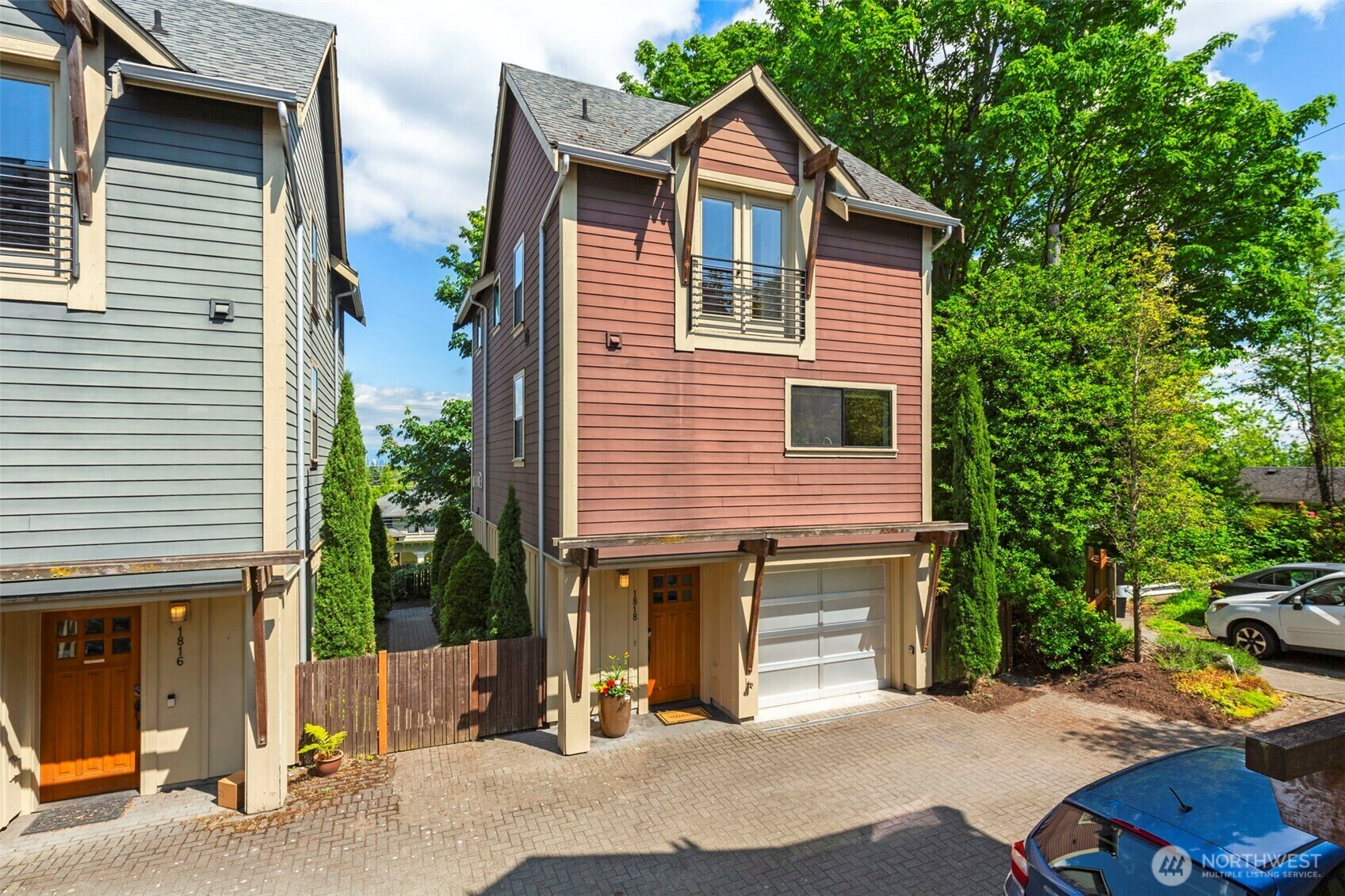 1818 E Pike Street  Seattle WA 98122 photo
