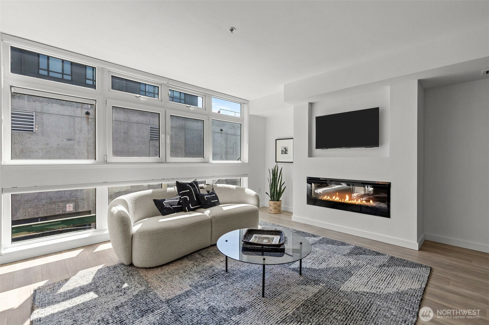 Property Photo: 17 W Mercer Street 216 WA 98119