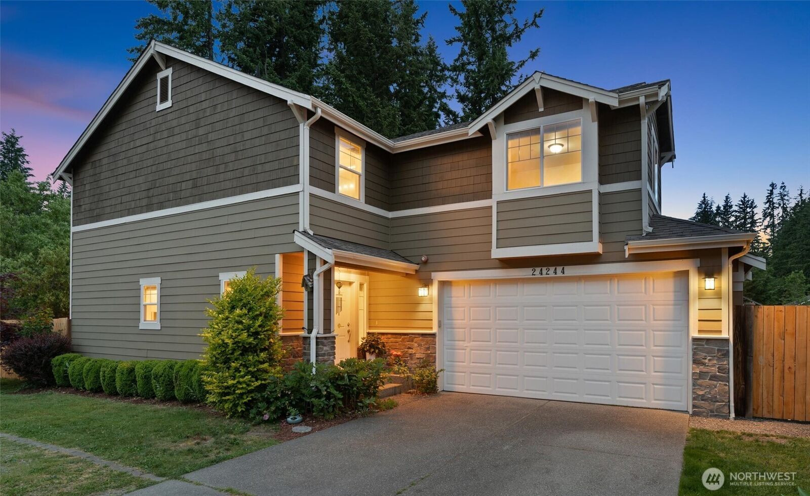 Property Photo:  24244  197th Avenue SE  WA 98038 