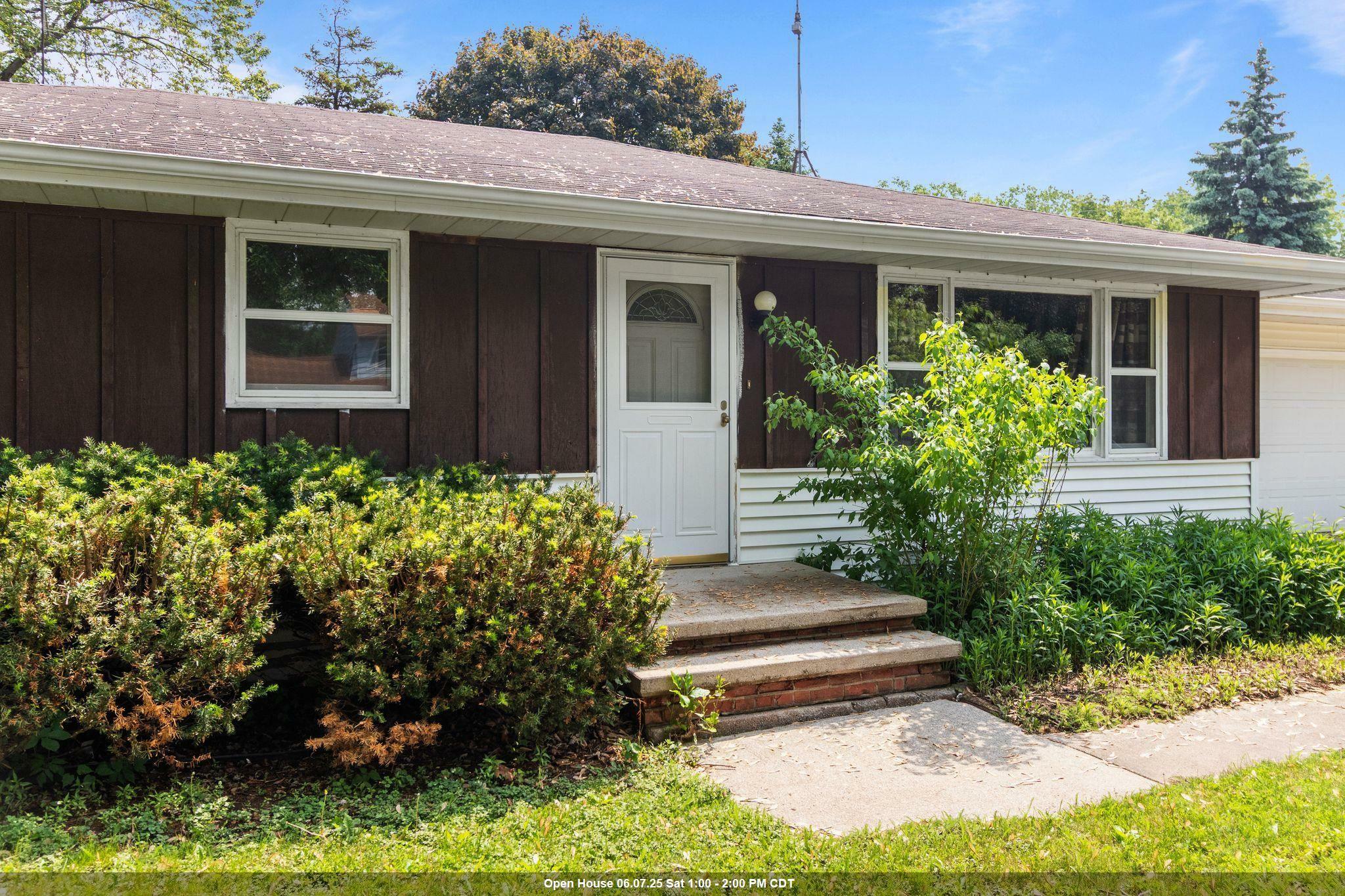 1636 S Driscoll Street  Appleton WI 54914 photo