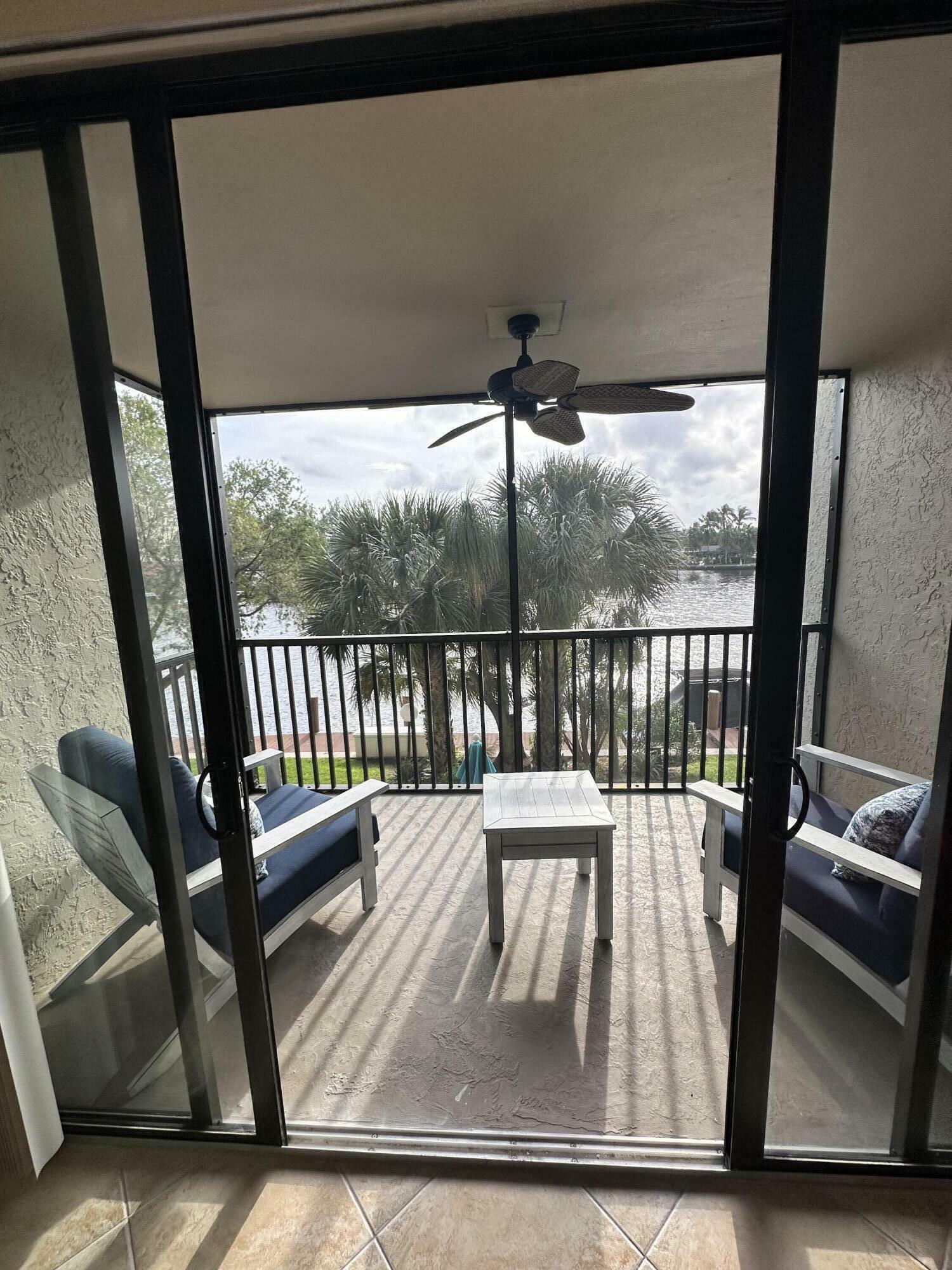 Property Photo: 22 Royal Palm Way 2040 FL 33432