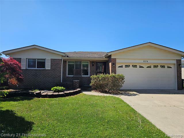 Property Photo: 15748 Robert Drive MI 48044