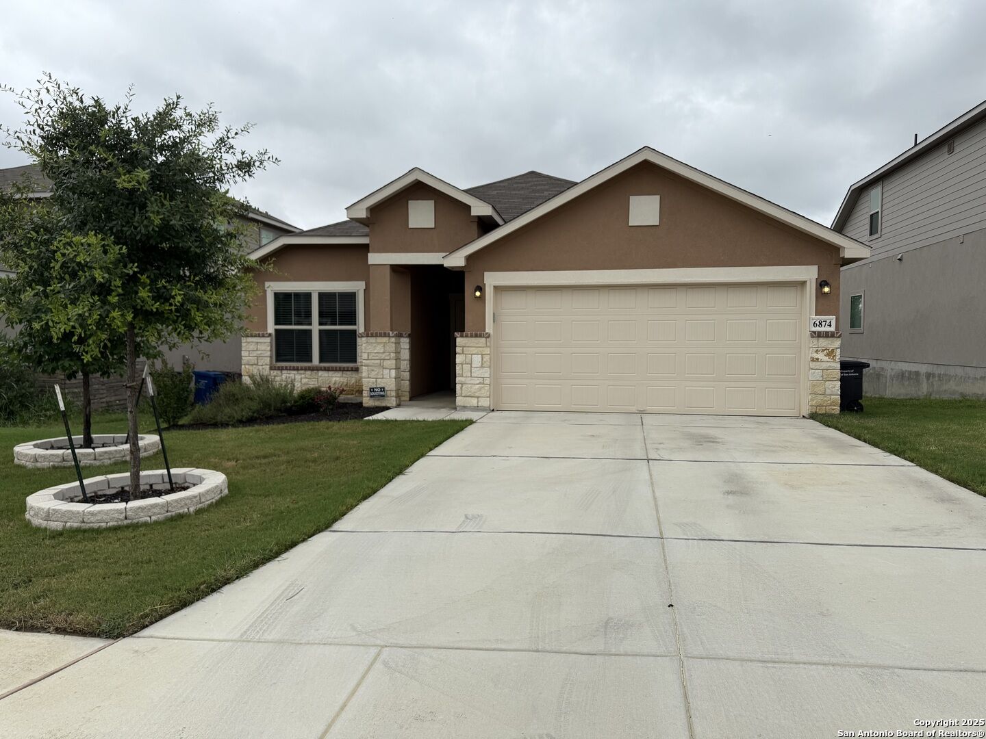 Property Photo: 6874 Comanche Cougar TX 78233