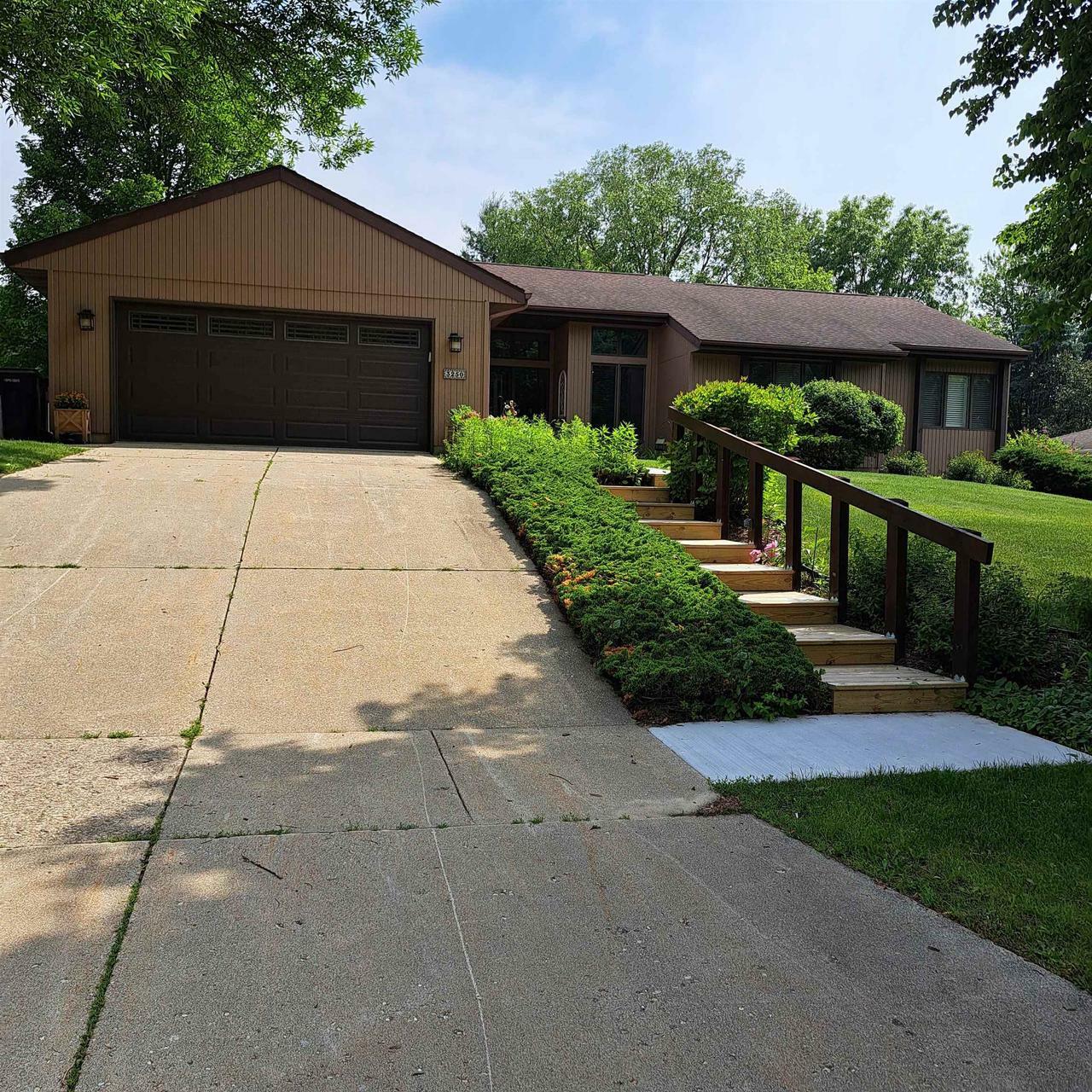 Property Photo: 3250 Briar Crest Drive WI 53546