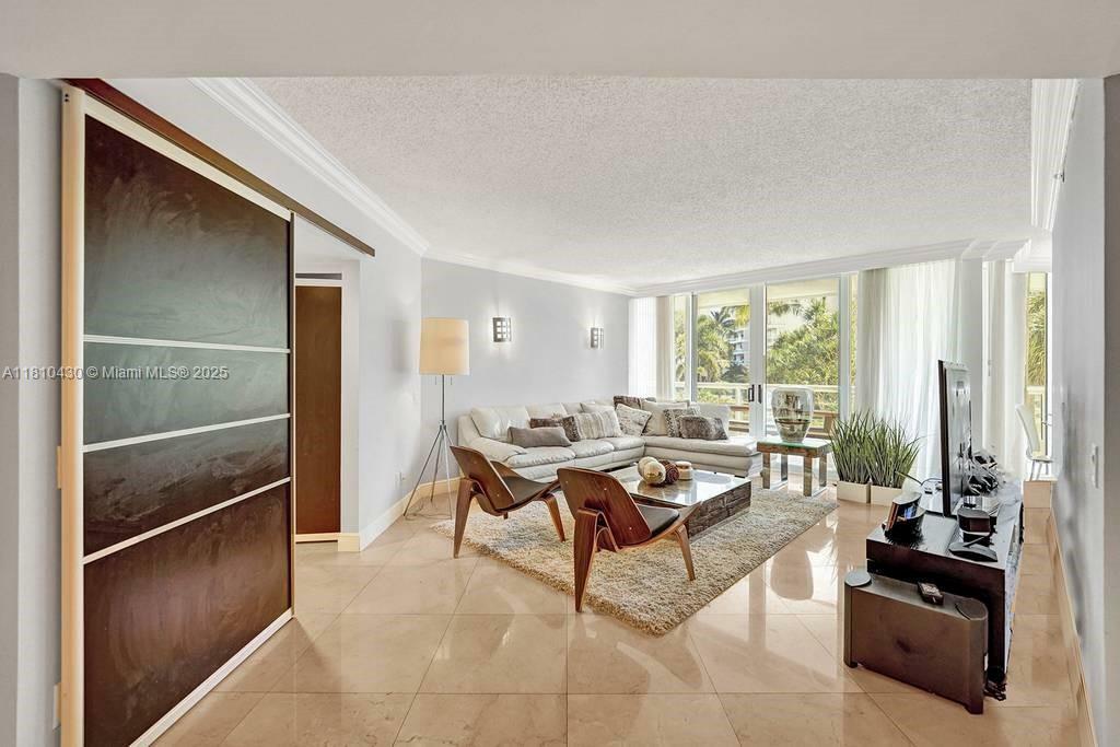 Property Photo: 21055 Yacht Club Dr. 502 FL 33180