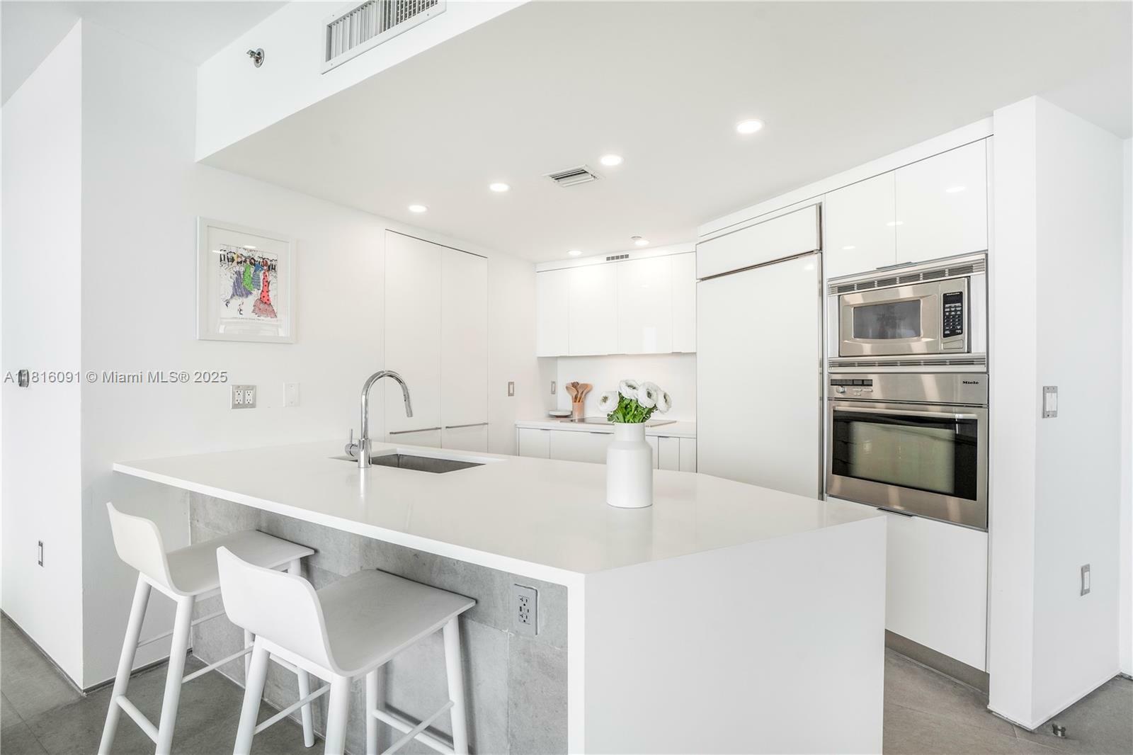Property Photo: 400 Alton Rd 2004 FL 33139
