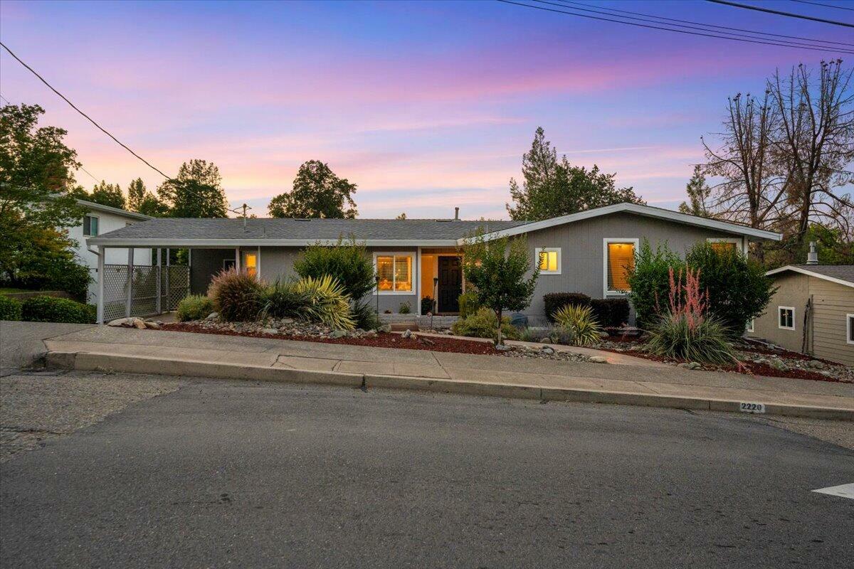 Property Photo: 2220 Gold Street CA 96001