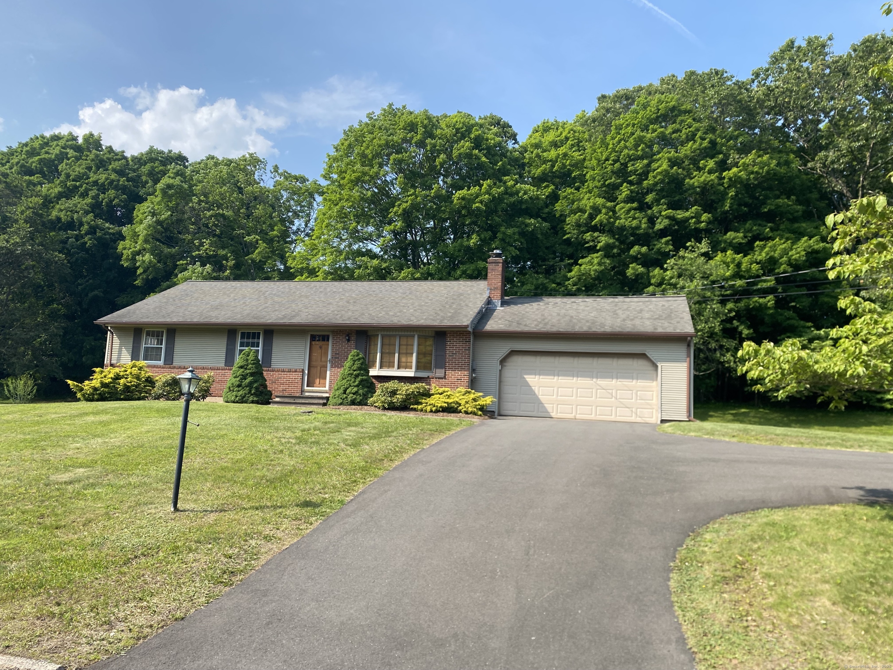 Property Photo: 816 Moss Lane CT 06410