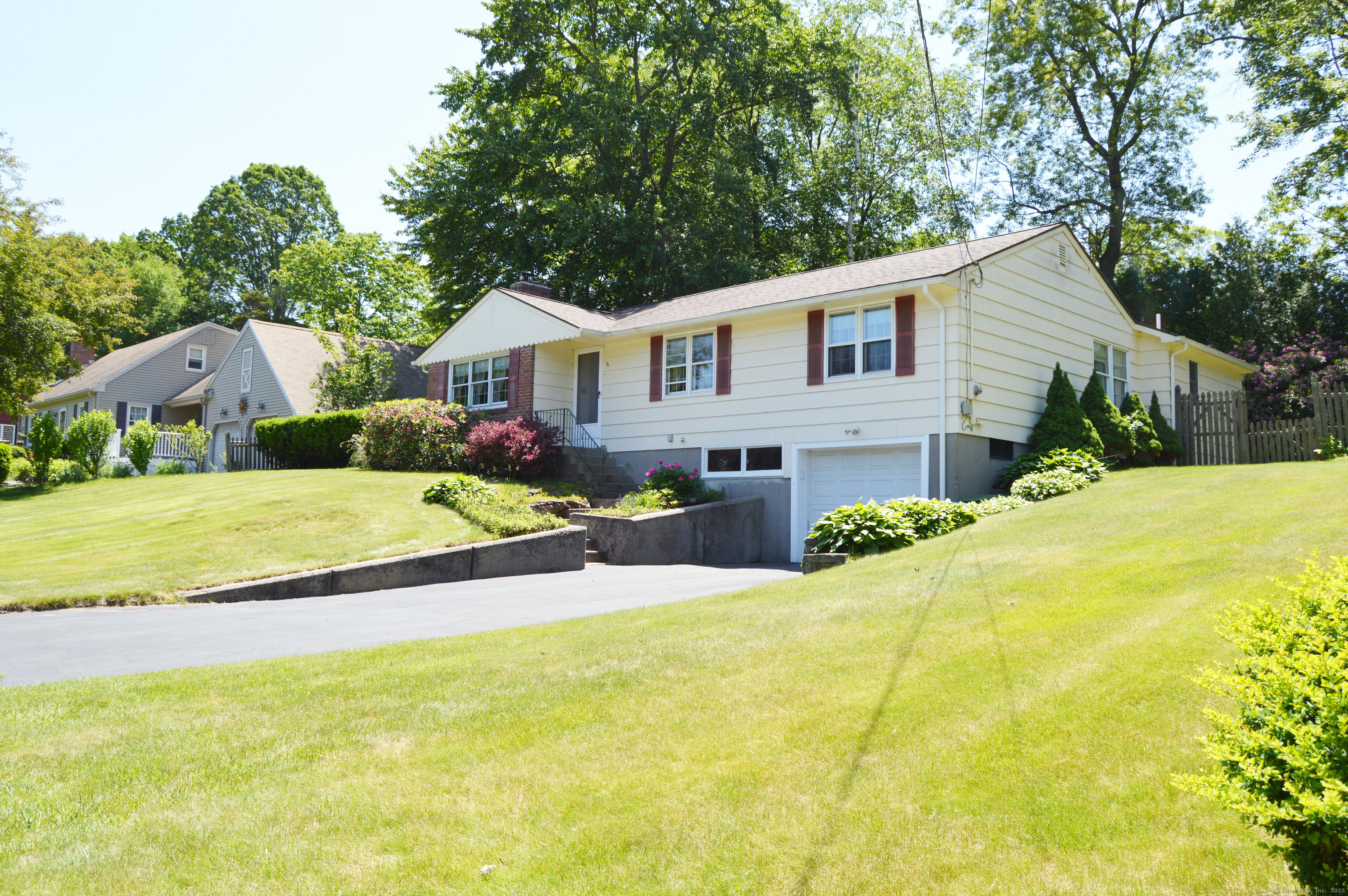 Property Photo: 76 Country Lane CT 06010