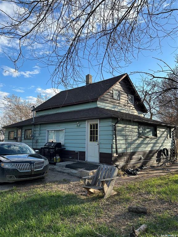 Property Photo: 301 Aldridge Street SK S0C 0M0