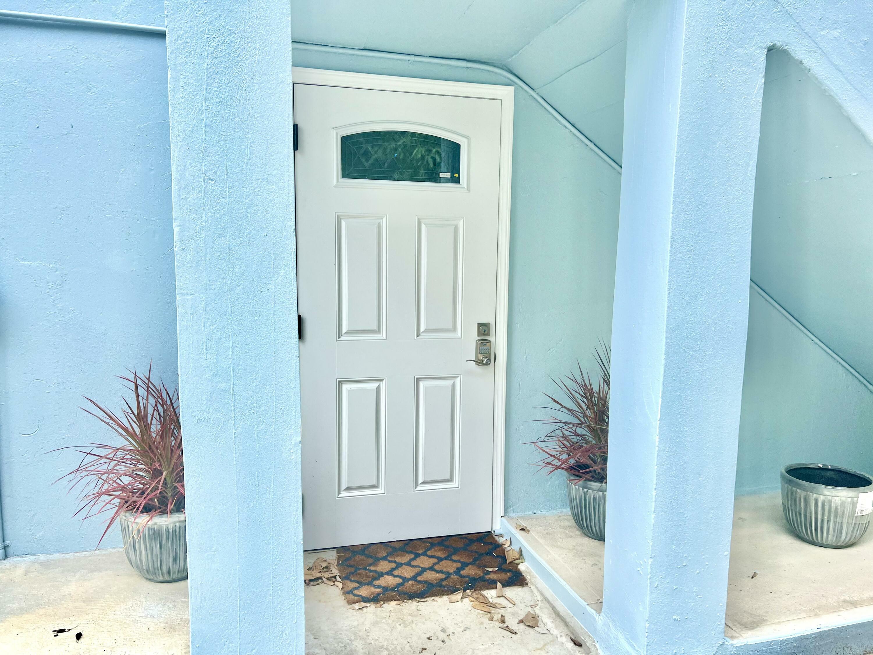 Property Photo:  31 Apt 5 King Street Ch  VI 00820 