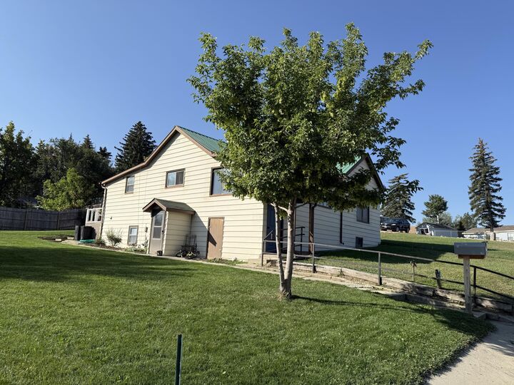 Property Photo: 195 W Gatchell Street WY 82834