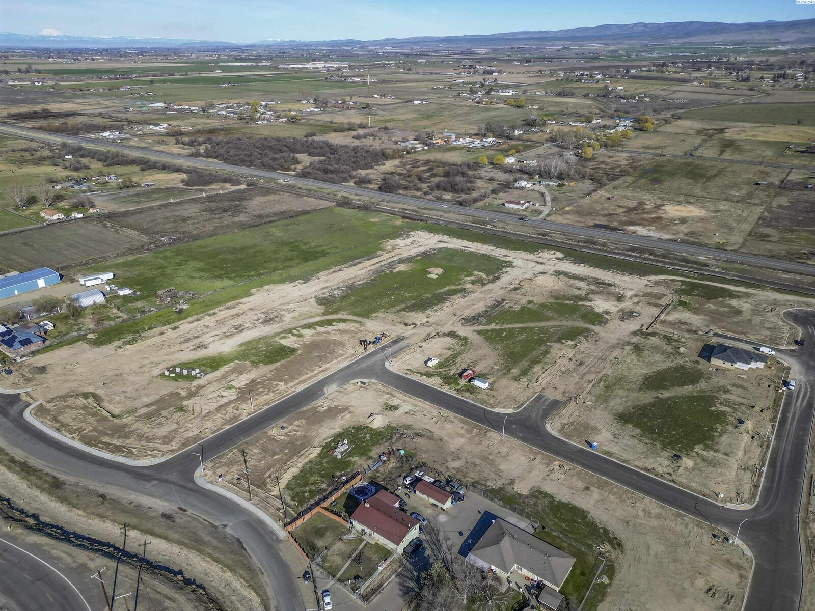 Property Photo: 405 Victoria St (Lot 21) WA 98944