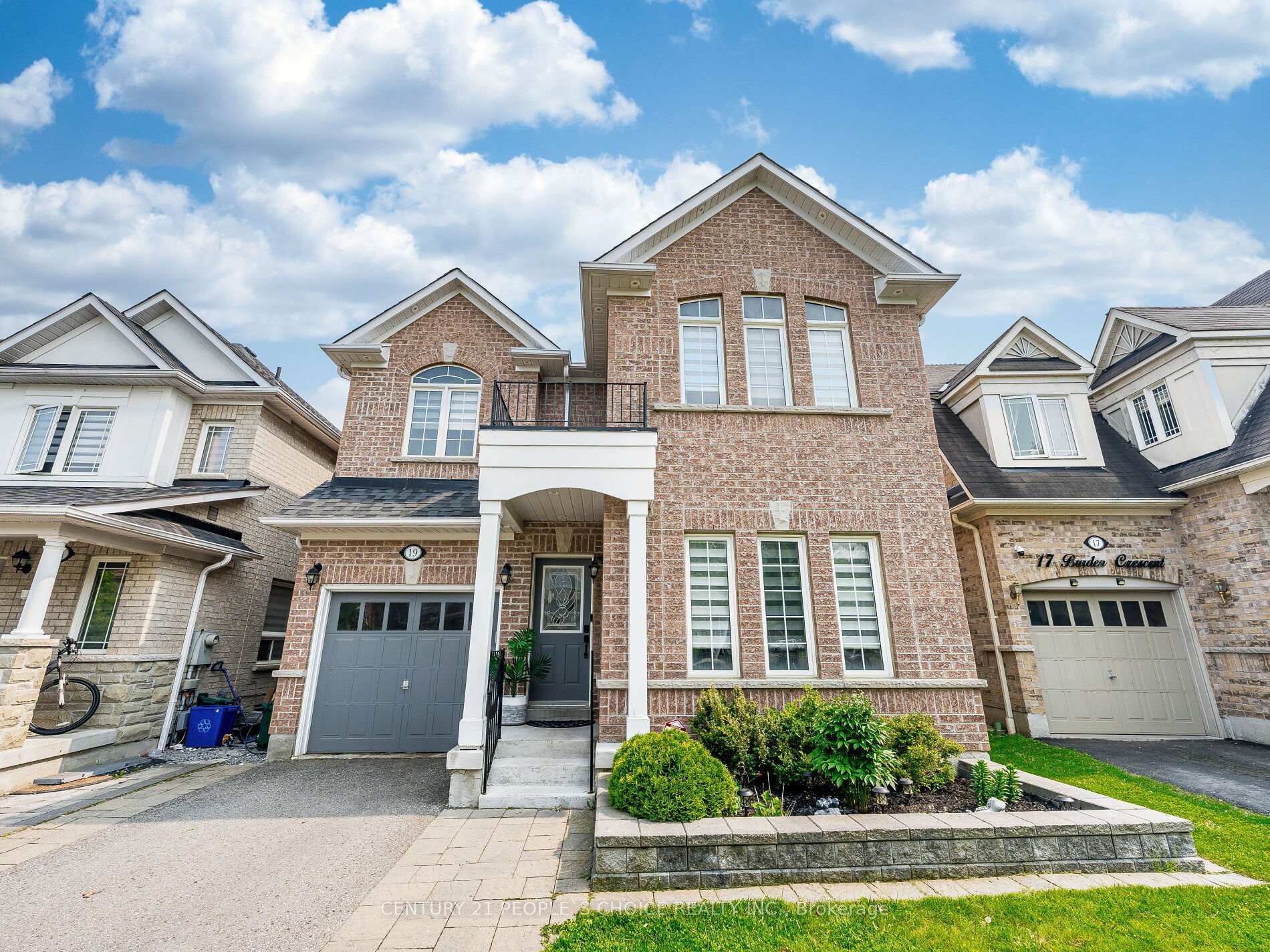 Property Photo:  19 Barden Crescent  ON L1Z 2A8 