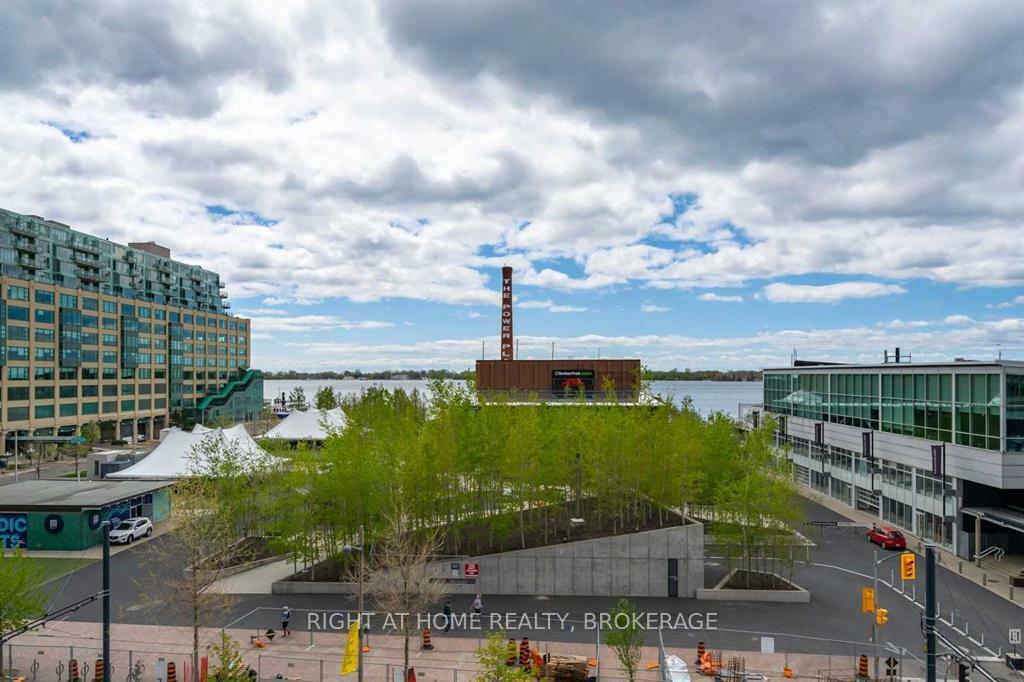 Property Photo: 218 Queens Quay W 407 ON M5J 2Y6