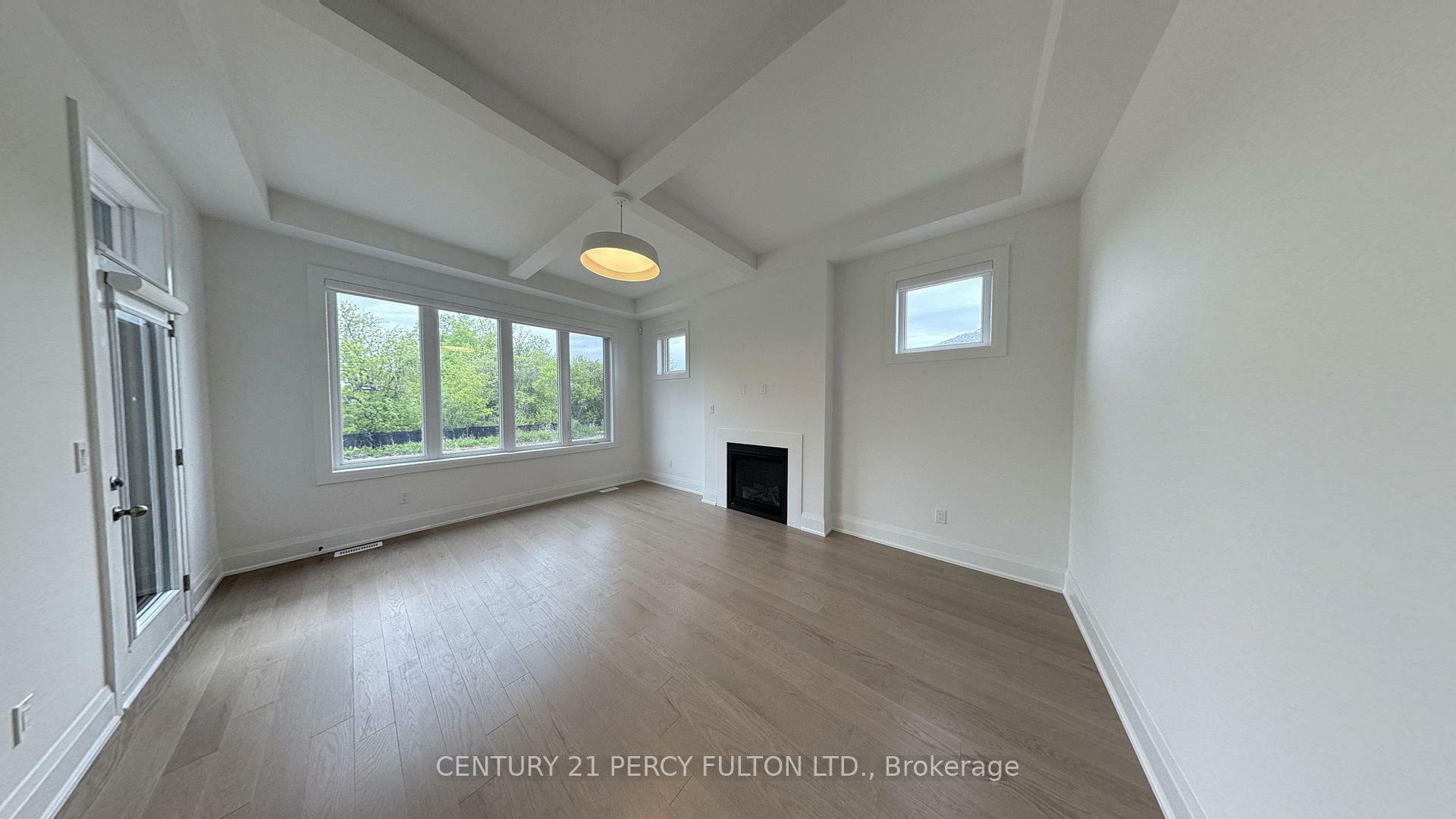 111 Deer Ridge Crescent  Whitby ON L1P 0P2 photo
