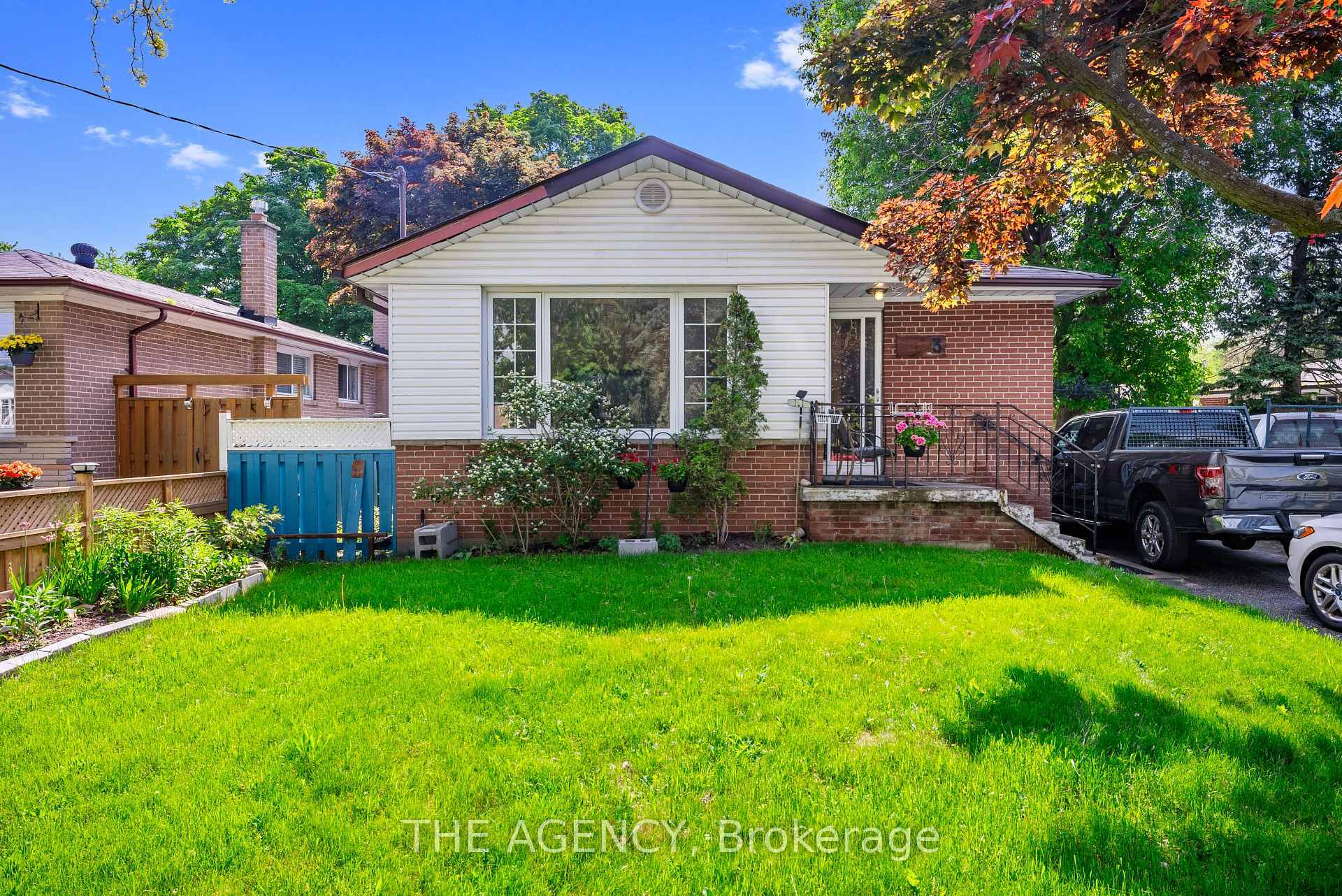 3 Shoreview Drive  Toronto ON M1E 3R1 photo
