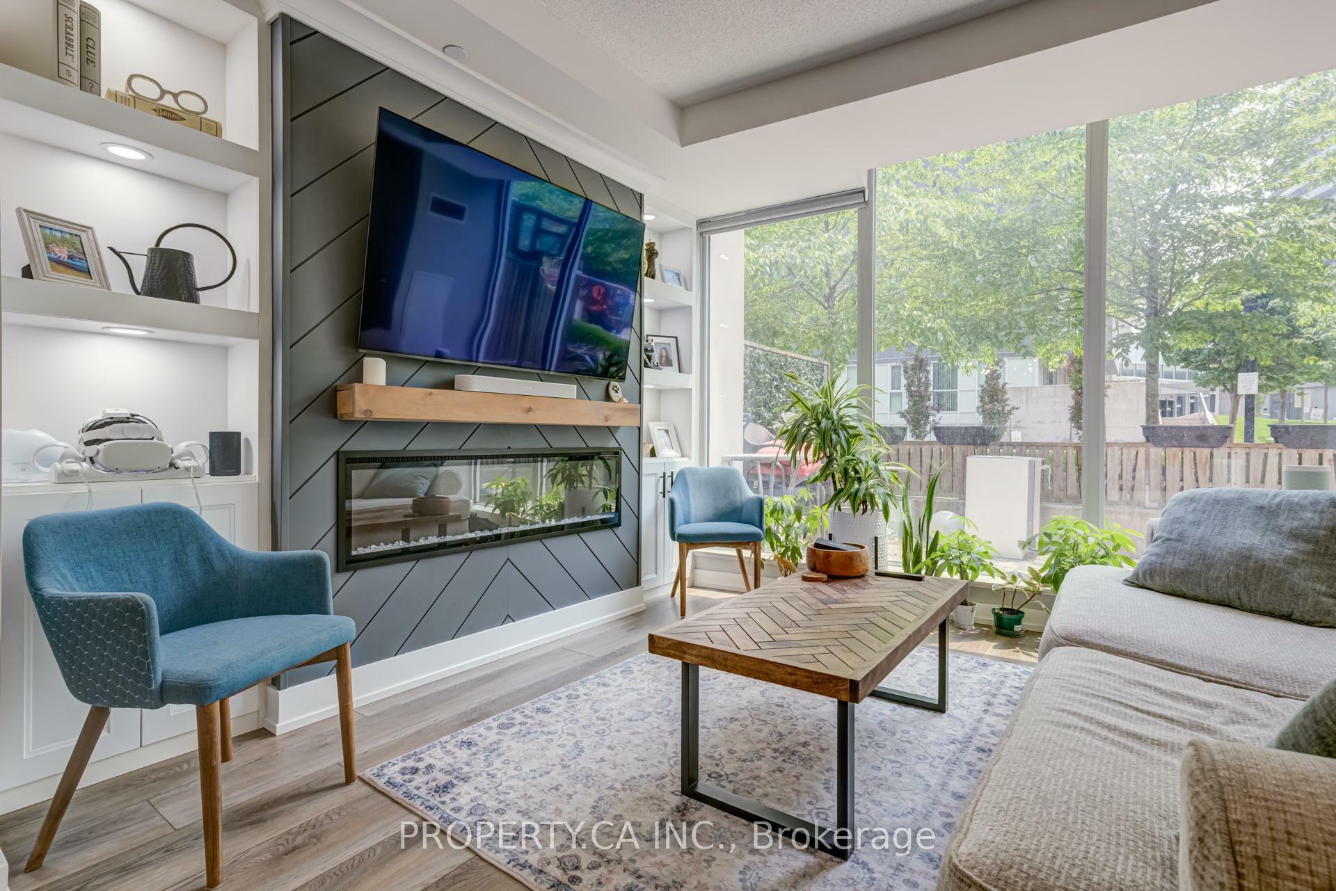 Property Photo: 85 Queens Wharf Road Th3 ON M5V 0J9