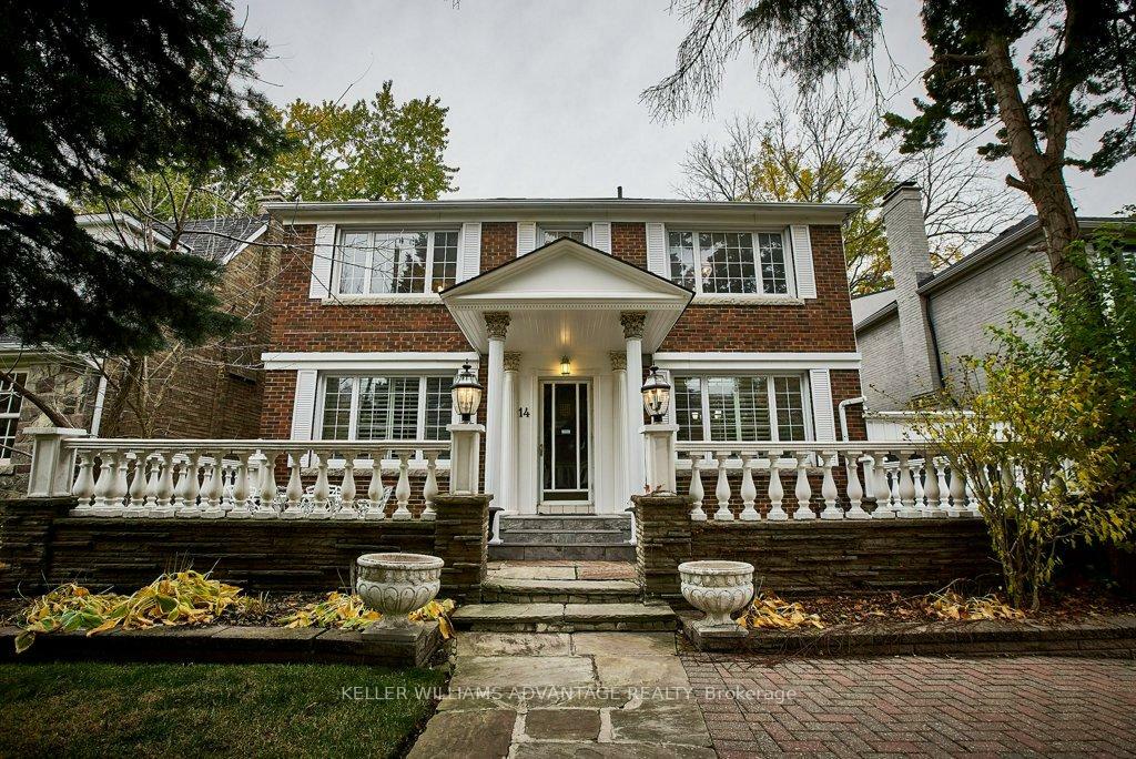 Photo de la propriété:  14 Apsley Road  ON M5M 2X8 