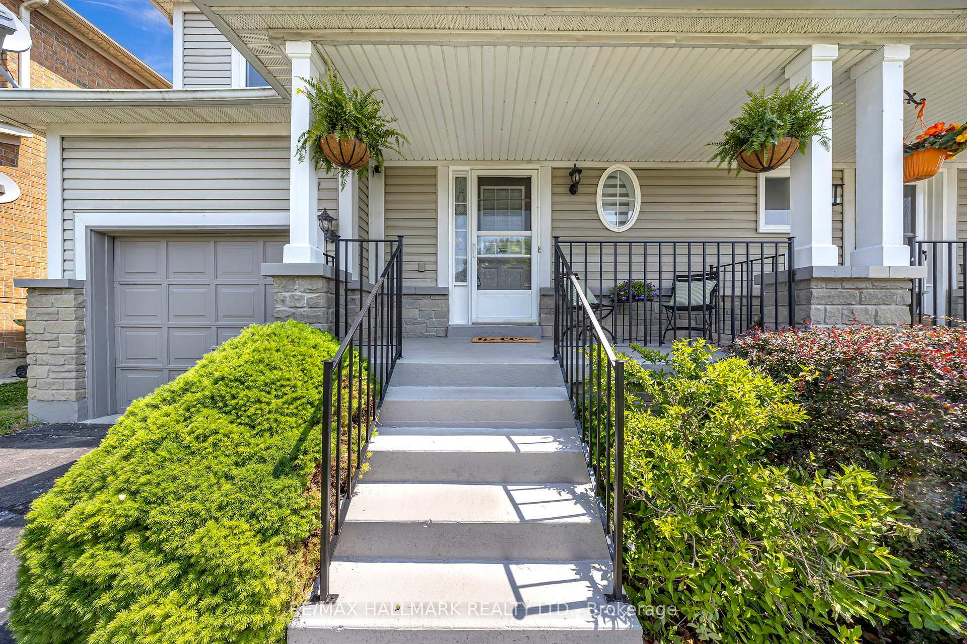 Property Photo: 37 Freeport Drive ON M1C 5G1