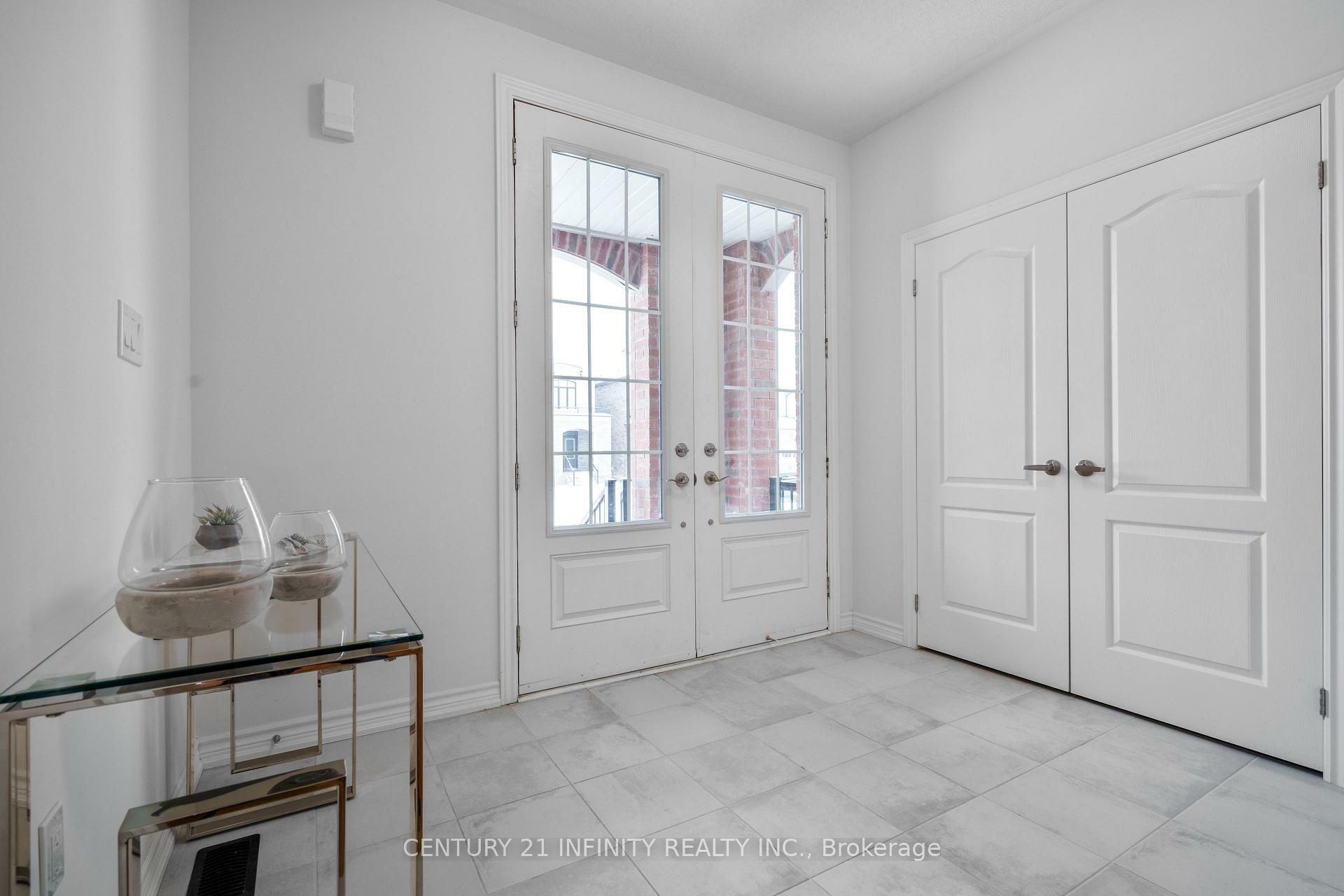 Property Photo: 18 Valleo Street ON L4P 0J9