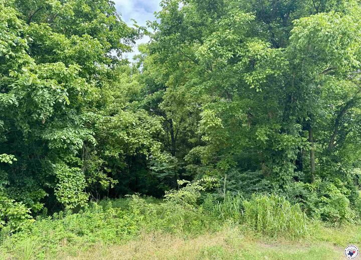 Property Photo:  1801 S Lake Dr  TX 75501 