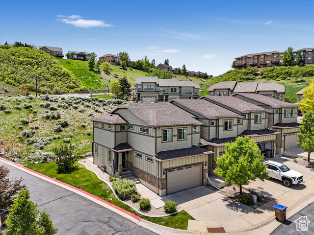 Property Photo: 2286 E Deer Park Ln UT 84020