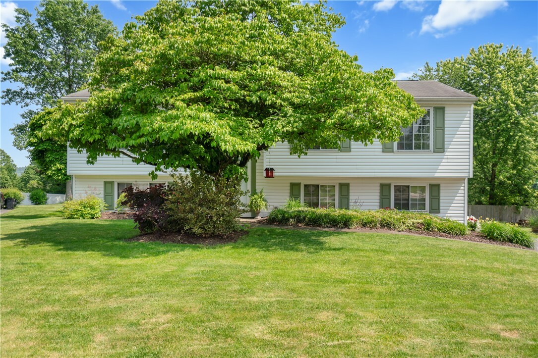 Property Photo: 240 Pintail PA 15044