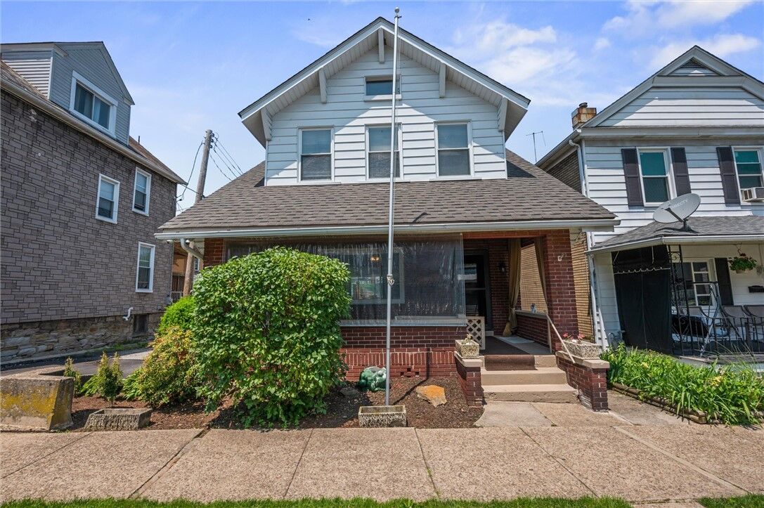 Property Photo:  159 Jefferson Ave  PA 15690 