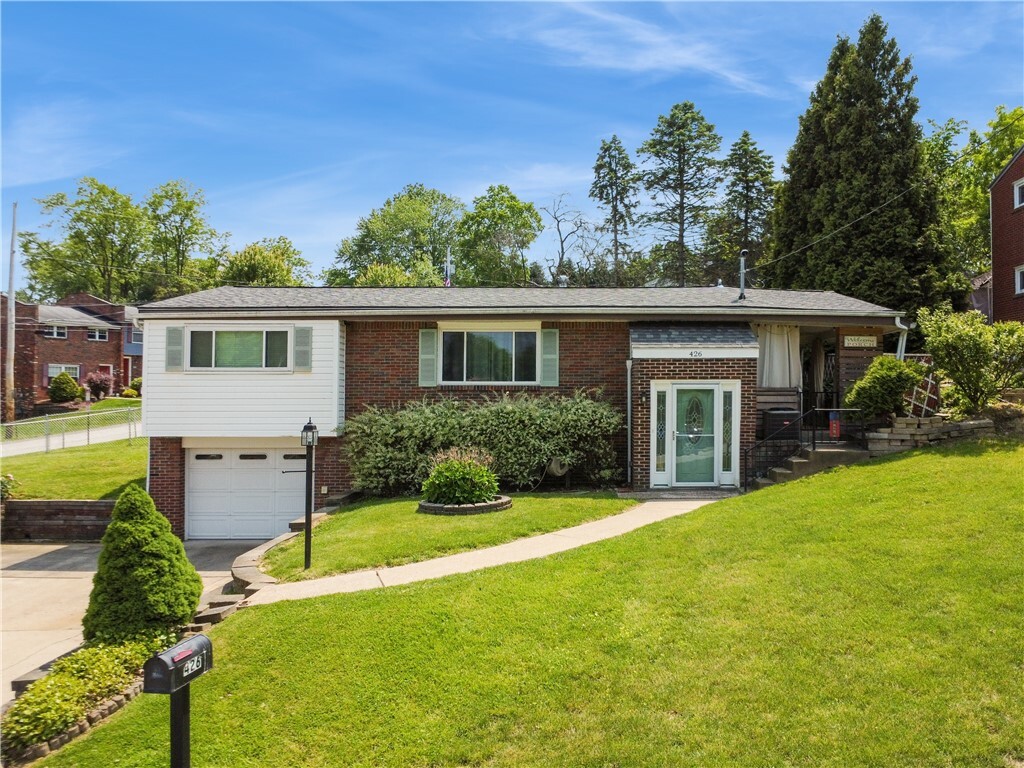 Property Photo:  426 Mower Dr  PA 15239 