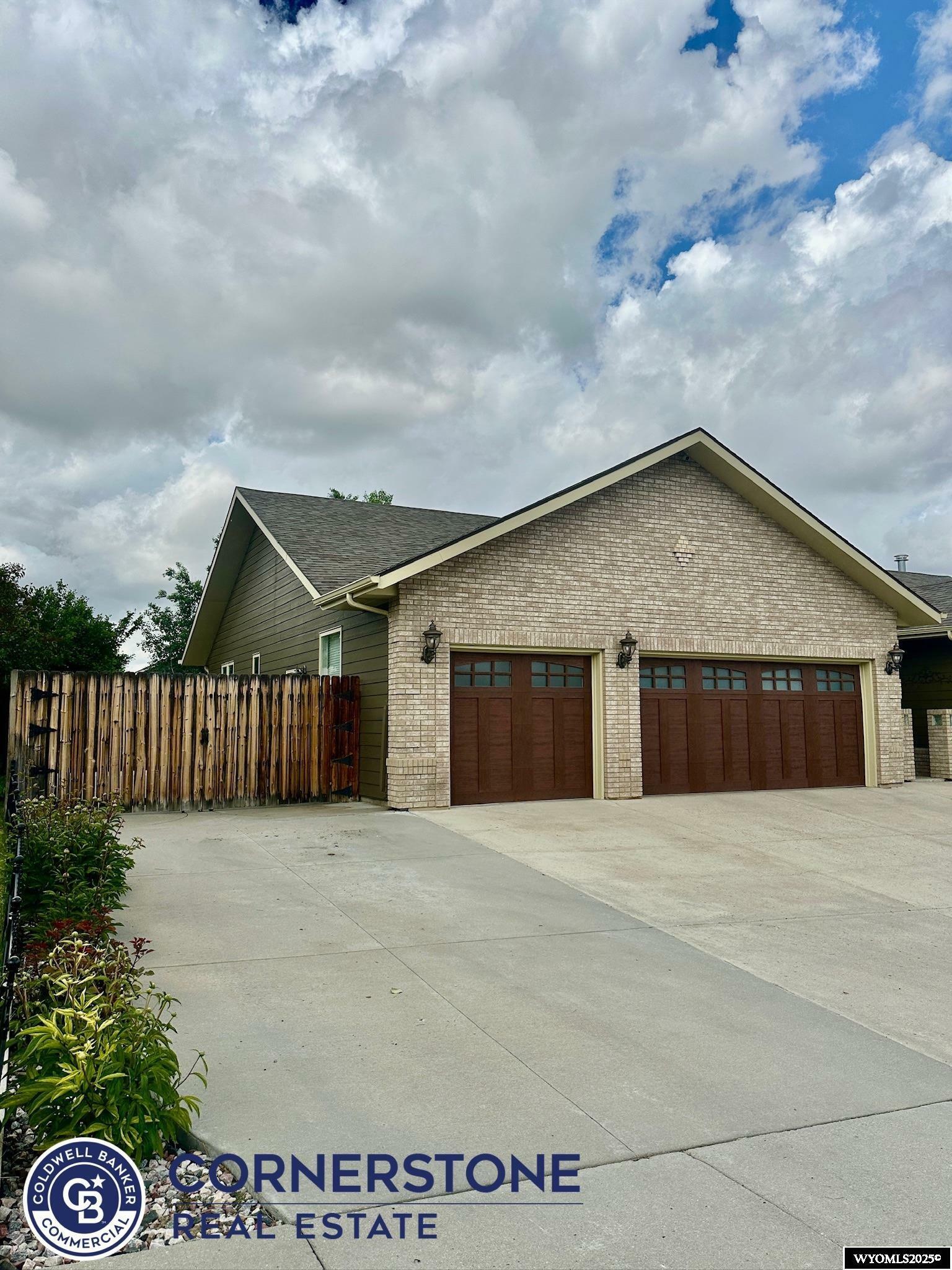 Property Photo: 1310 Hornchurch Avenue WY 82609