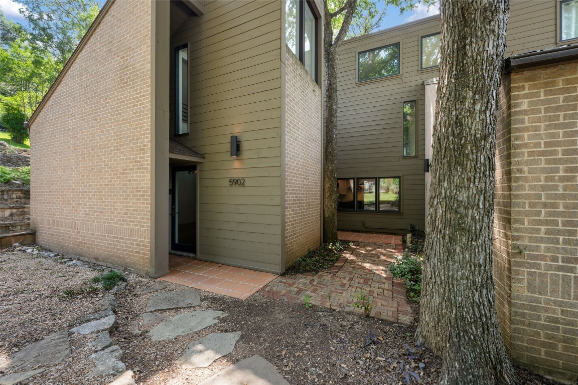 Property Photo: 5902 Tumbling Circle TX 78731