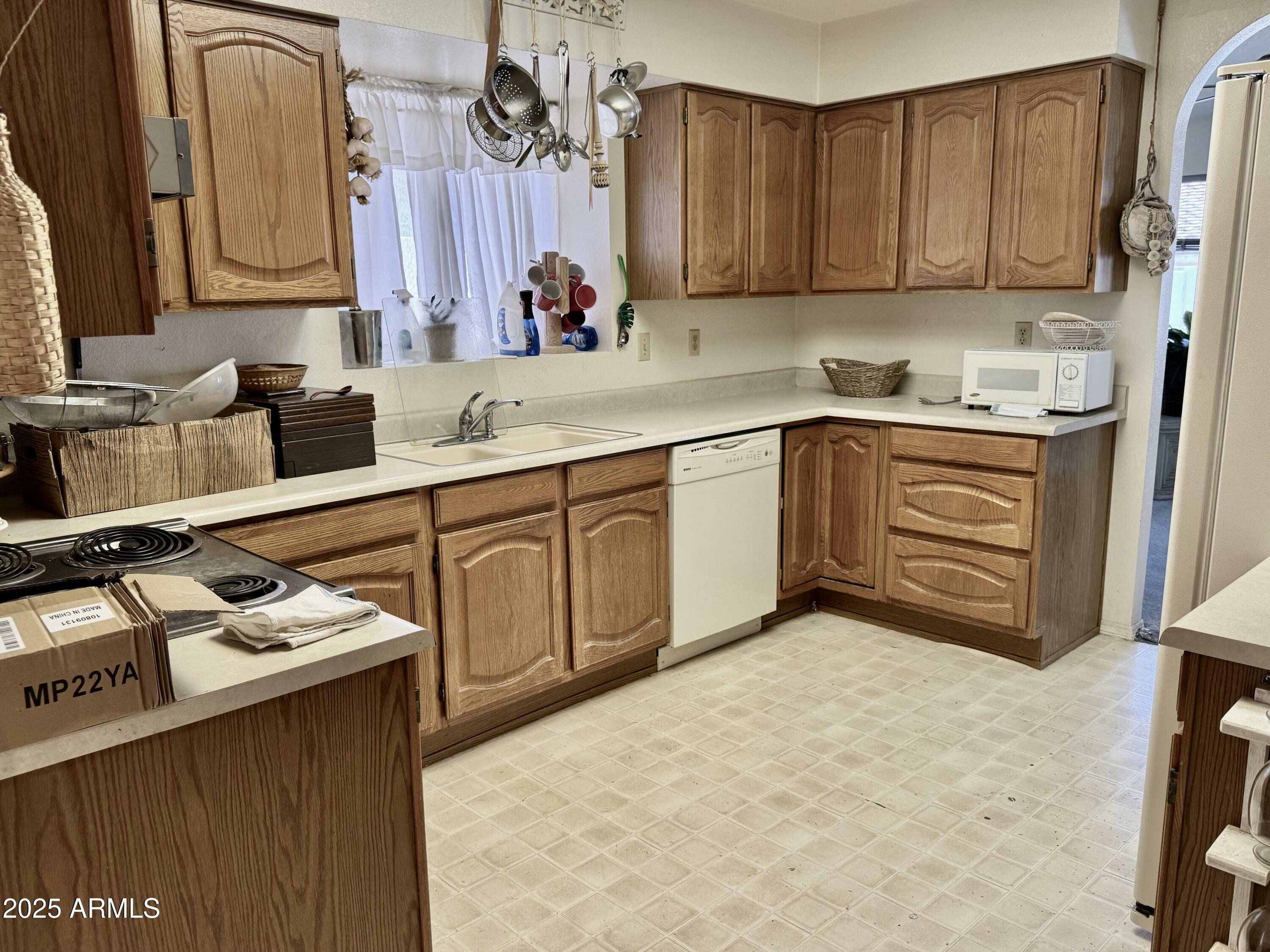 Property Photo: 4301 E Amberwood Drive AZ 85048