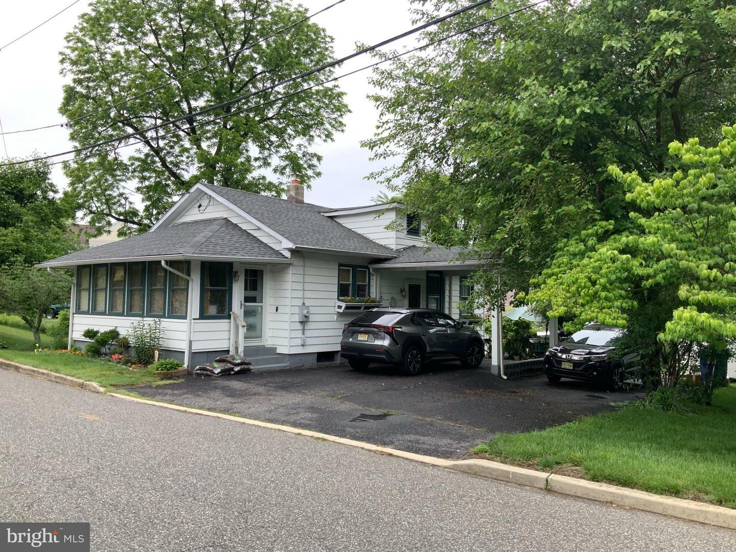 Property Photo: 52 Thorntown Lane NJ 08505