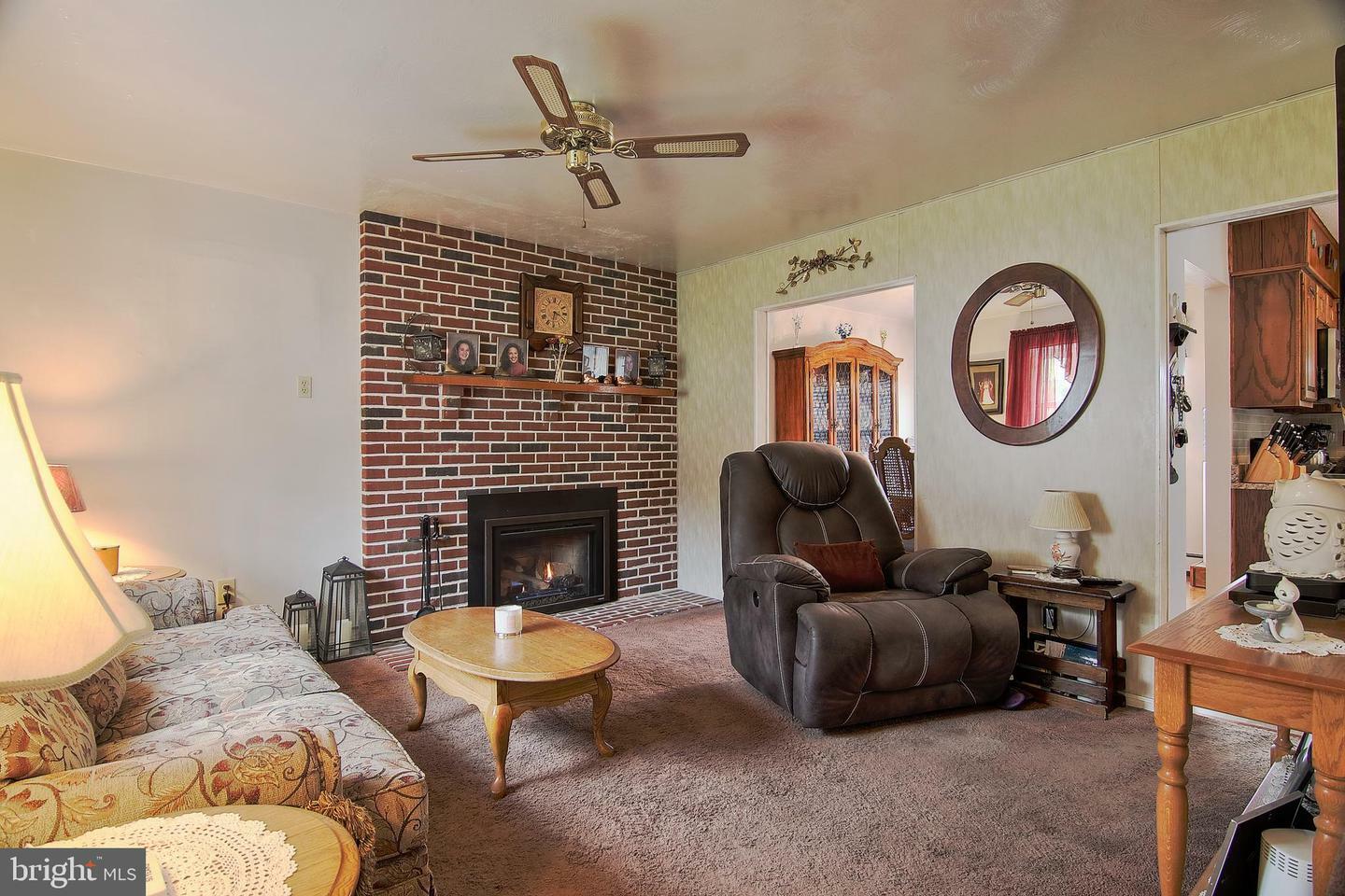 Property Photo: 635 Roberts Drive PA 19464