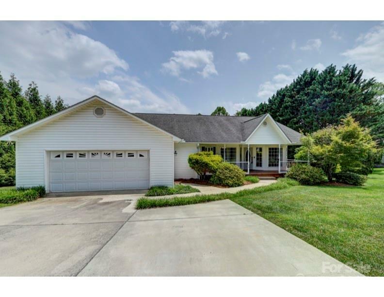 Property Photo: 109 Meadow Run 26 NC 28806