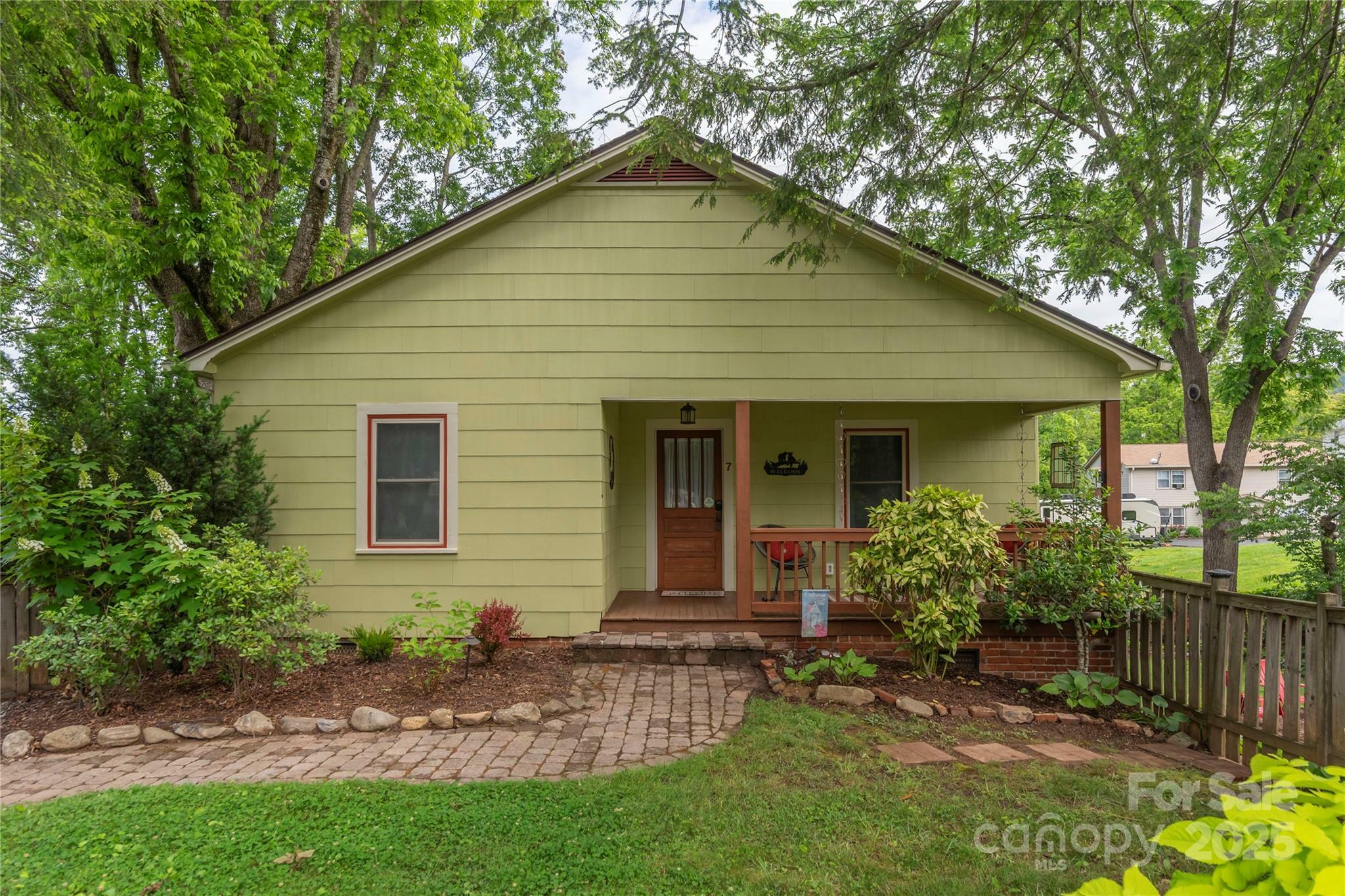 Property Photo: 7 Grove Street NC 28787
