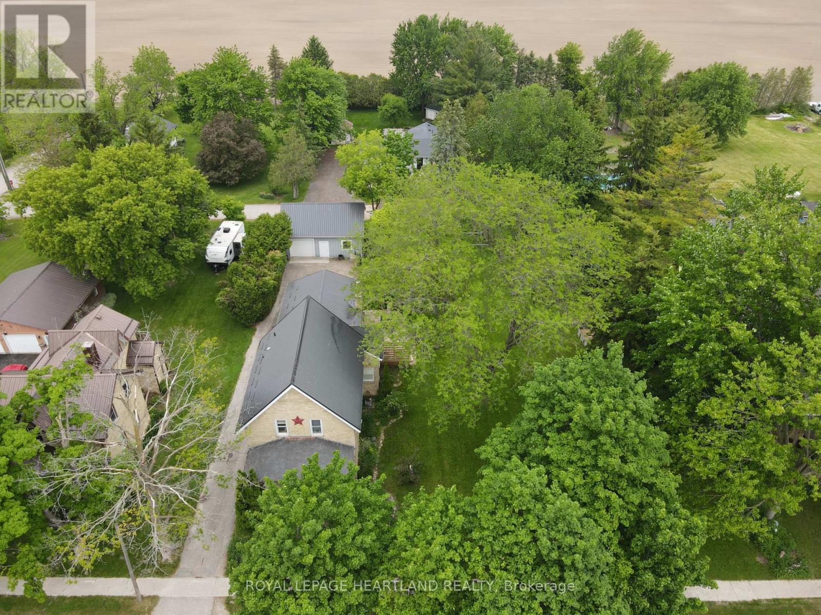 Property Photo: 78 Victoria Avenue East ON N0M 1M0