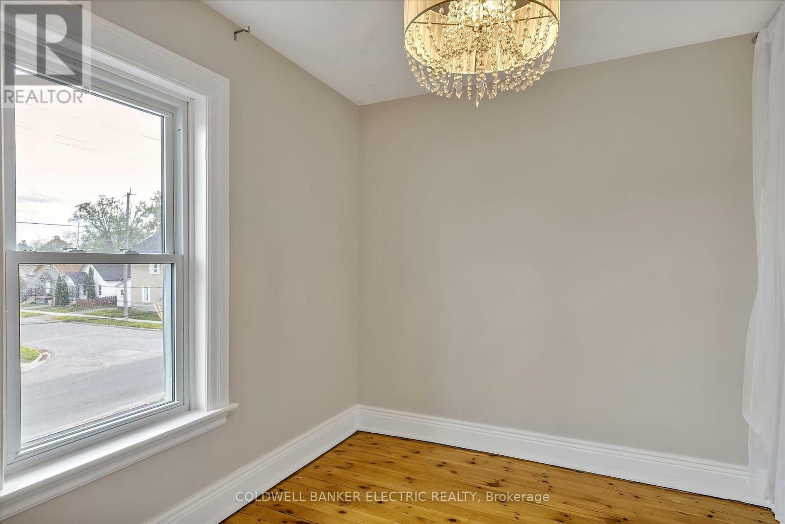 Property Photo: 202 Braidwood Avenue ON K9J 1V1