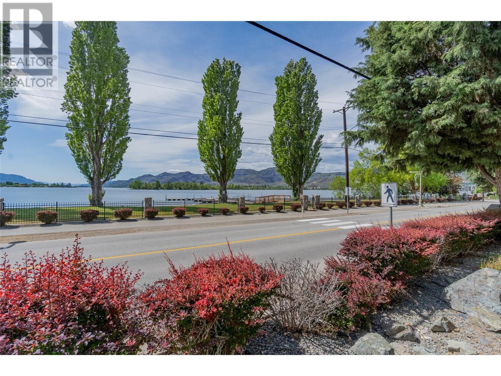 Property Photo: 5401 Lakeshore Drive 104 BC V0H 1V2