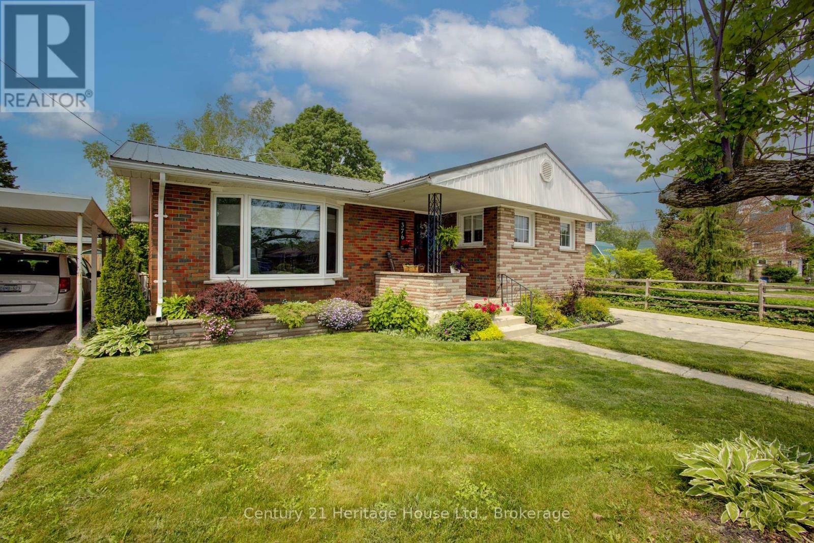 Property Photo:  376 Lambton Street East  ON N0G 1R0 