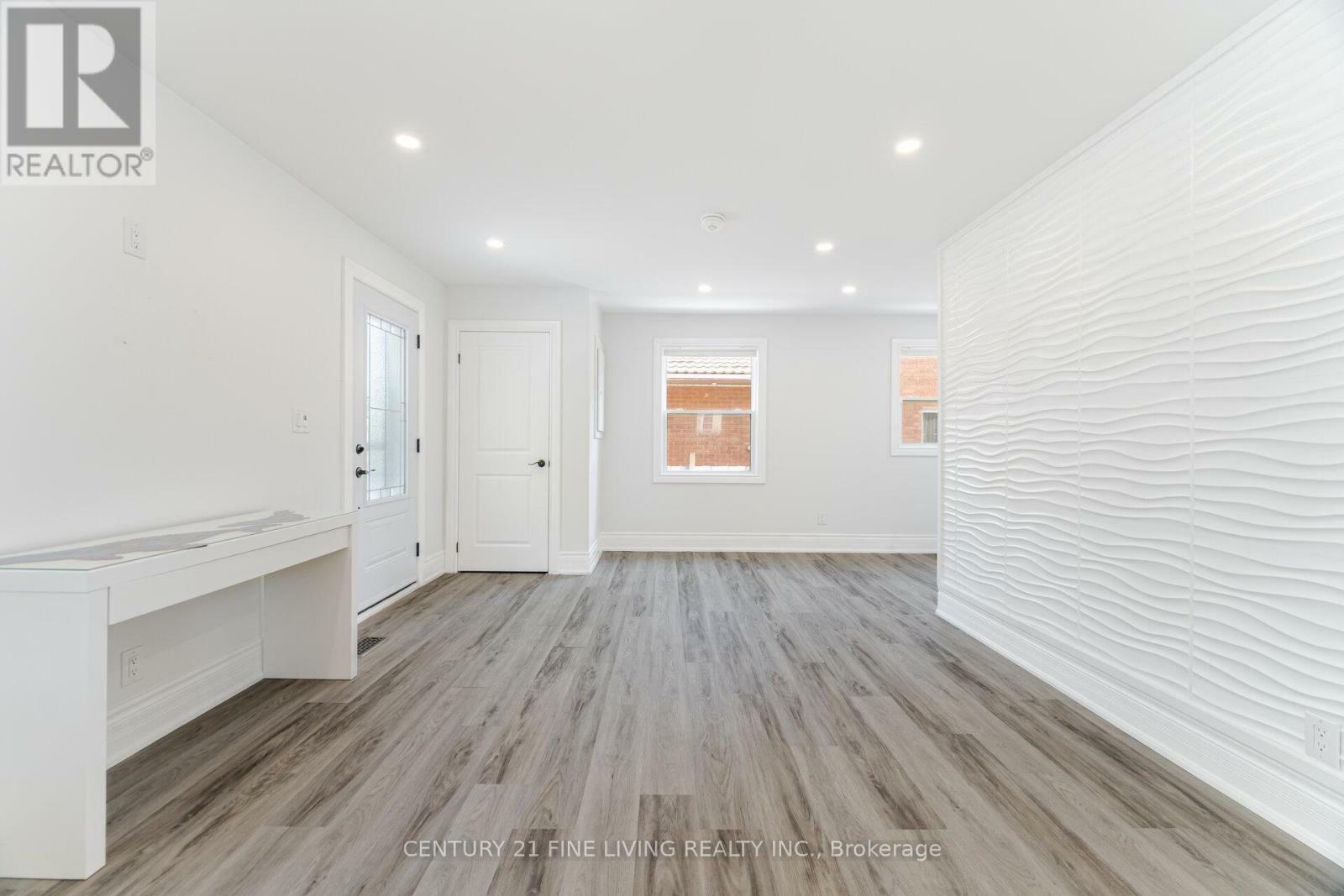 Property Photo: 619 Upper Paradise Road ON L9C 5P5