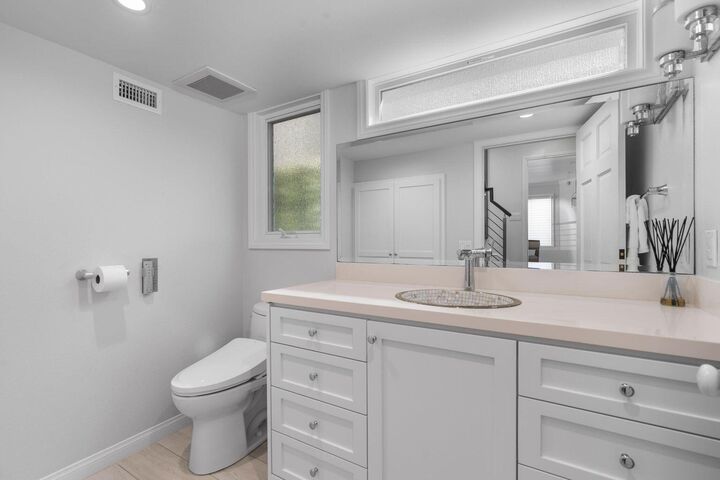 Property Photo:  2117 Miramar Drive  CA 92661 